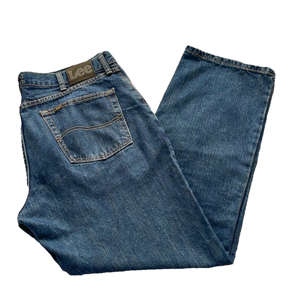 Lee Jeans Relxed Fit Men Size 34 waist, 30” length